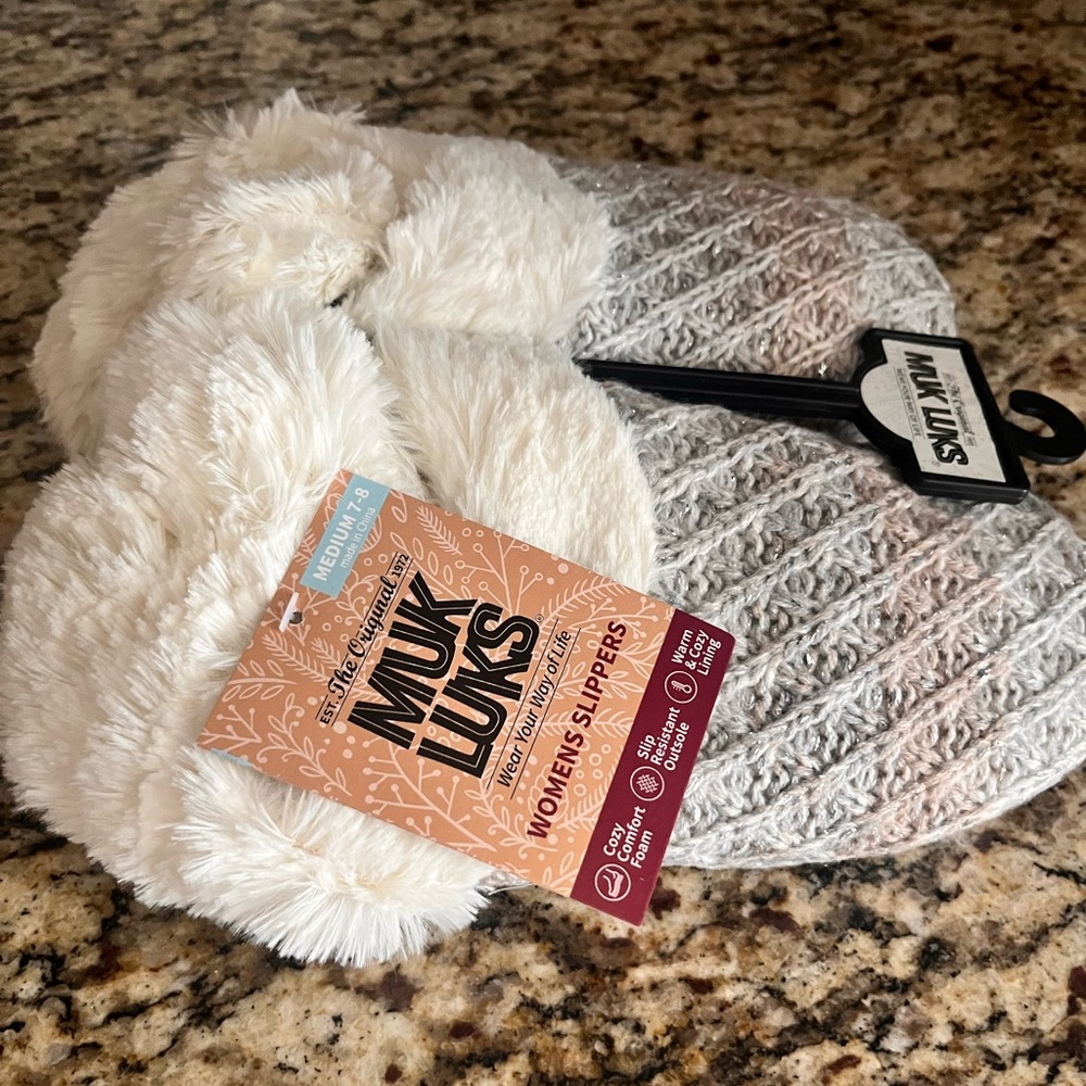 Muk Luks Fairy Dust Size Medium 7/8 Women's Slippers